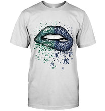 Load image into Gallery viewer, New York Jets and New York Yankees glitter pattern sexy lips t shirt
