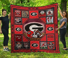 Load image into Gallery viewer, georgia bulldogs fan quilt blanket