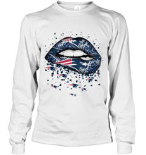 Load image into Gallery viewer, New England Patriots heart glitter pattern lips shirt