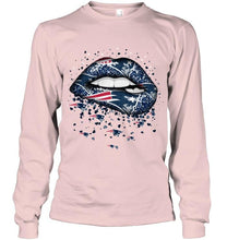 Load image into Gallery viewer, New England Patriots heart glitter pattern lips shirt