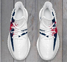 Load image into Gallery viewer, new england patriots yeezy boost 350v2 men running shoes
