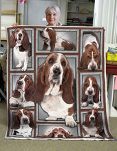 Load image into Gallery viewer, basset hound lover quilt blanket