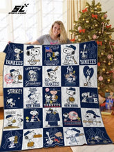 Load image into Gallery viewer, new york yankees snoopy quilt blanket