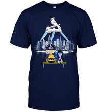 Load image into Gallery viewer, snoopy watch St Louis Cardinals city shirt