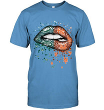 Load image into Gallery viewer, New York Jets and New York Mets glitter pattern sexy lips t shirt