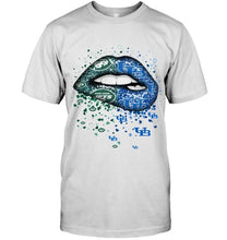 Load image into Gallery viewer, New York Jets and Buffalo Bulls glitter pattern sexy lips t shirt