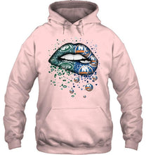 Load image into Gallery viewer, New York Jets and New York Islanders glitter pattern sexy lips t shirt