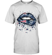 Load image into Gallery viewer, New England Patriots heart glitter pattern lips shirt