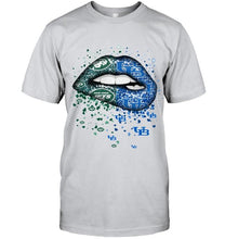 Load image into Gallery viewer, New York Jets and Buffalo Bulls glitter pattern sexy lips t shirt