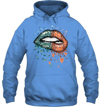 Load image into Gallery viewer, New York Jets and New York Mets glitter pattern sexy lips t shirt