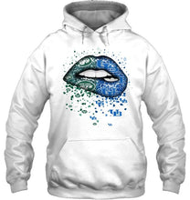 Load image into Gallery viewer, New York Jets and Buffalo Bulls glitter pattern sexy lips t shirt